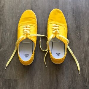 🐙Yellow Hand-painted shoes